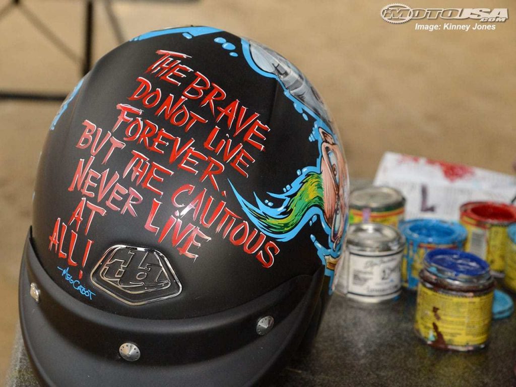 How to Paint a Motorcycle Helmet - nHelmet